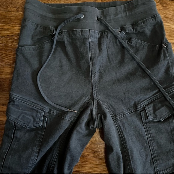 Duluth Trading olive cargo joggers pants women’s 6 gorpcore utility - Picture 6 of 8